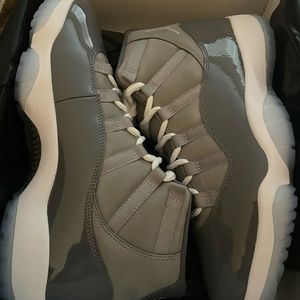 Men’s Jordan 11 Cool Grey size 10.5